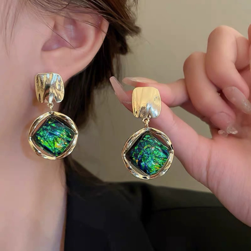 Ethnic Fashion Trends 2025 - 2025 Pendientes colgantes geométricos de Color