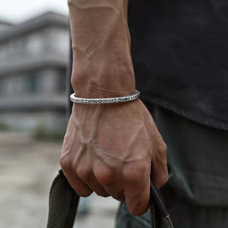 Men'S Ethnic Fashion Trends - Pulsera con diseño de pez grabado