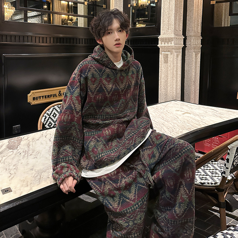 Conjunto de sudadera con capuc - Ethnic Fashion Trends 2025 reseña y precio