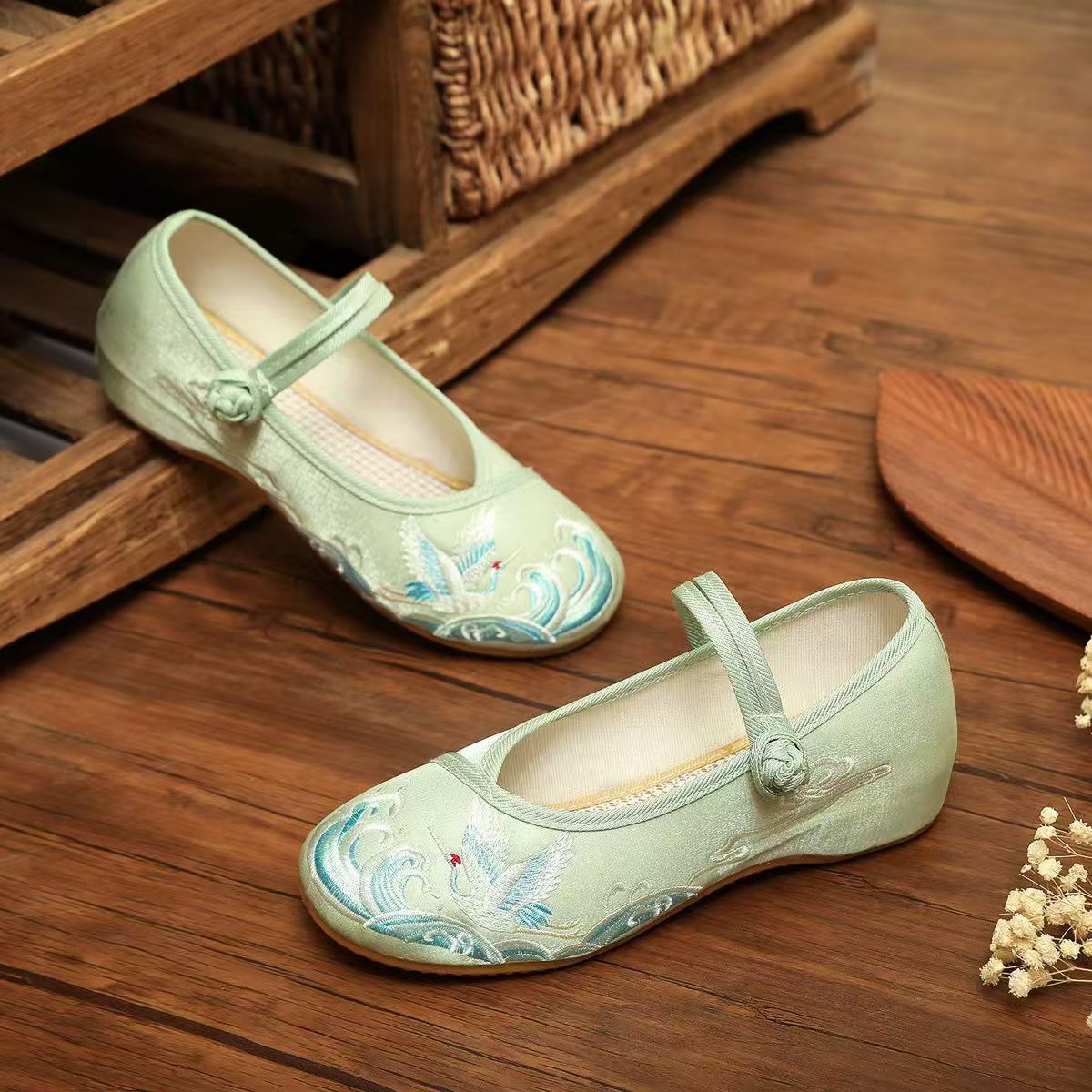 Zapatos de suela plana para mu - Ethnic Fabric reseña y precio