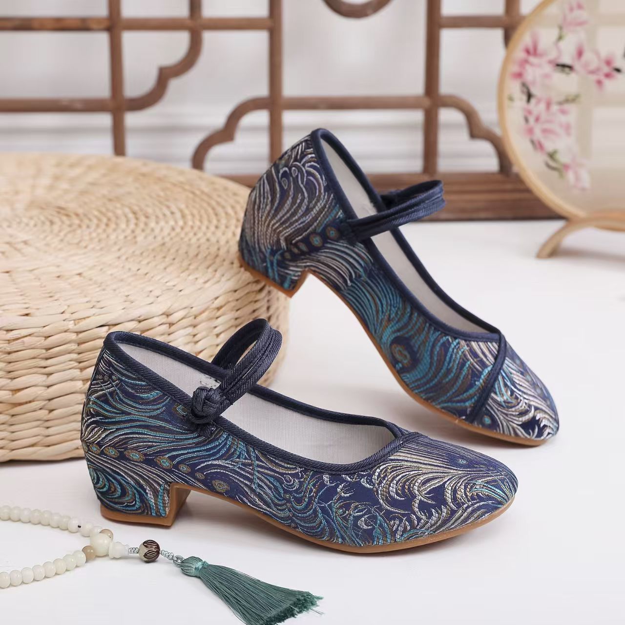 Zapatos Cheongsam de Tacón Cua - Ethnic Fabric reseña y precio