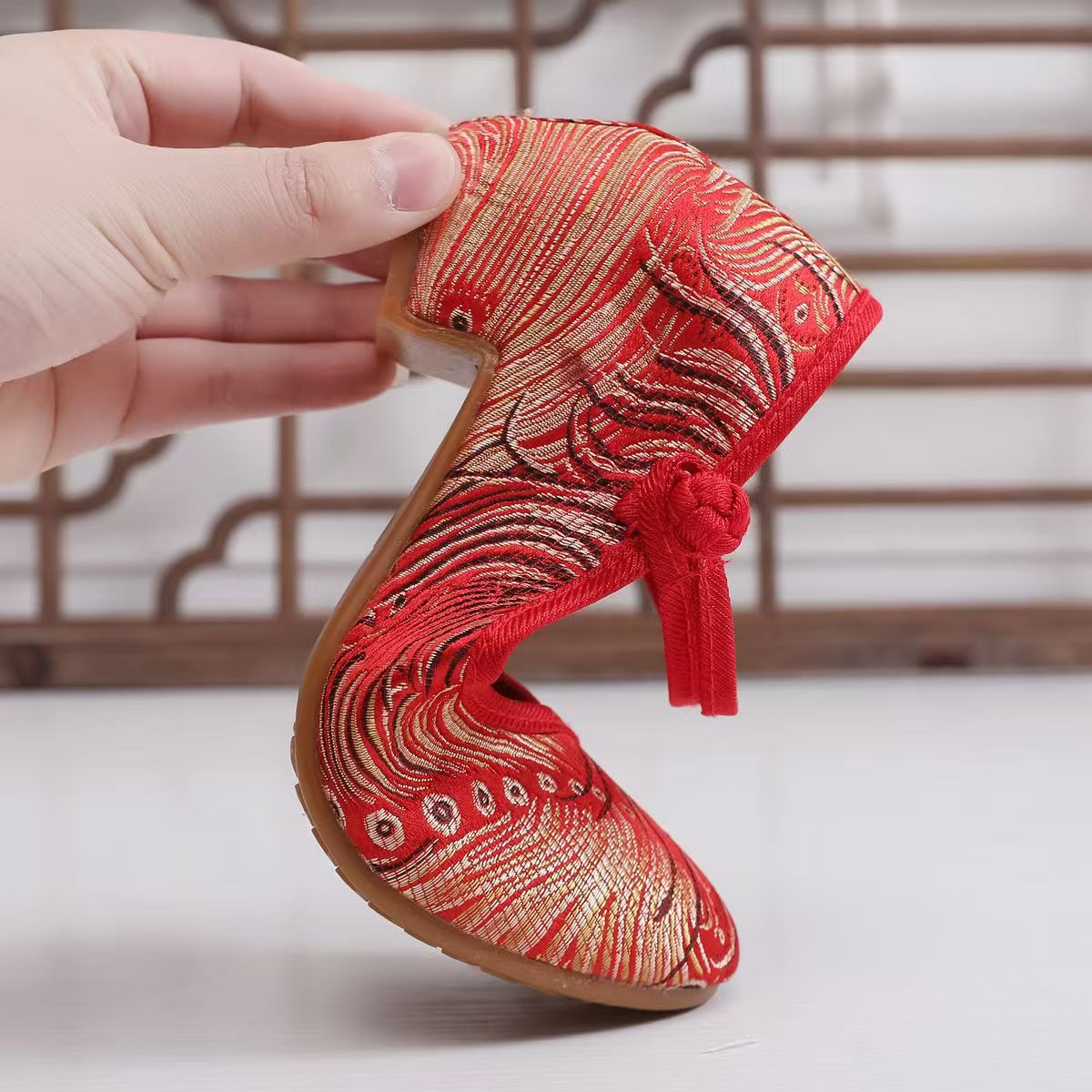 Zapatos Cheongsam de Tacón Cua - Ethnic Fabric reseña y precio